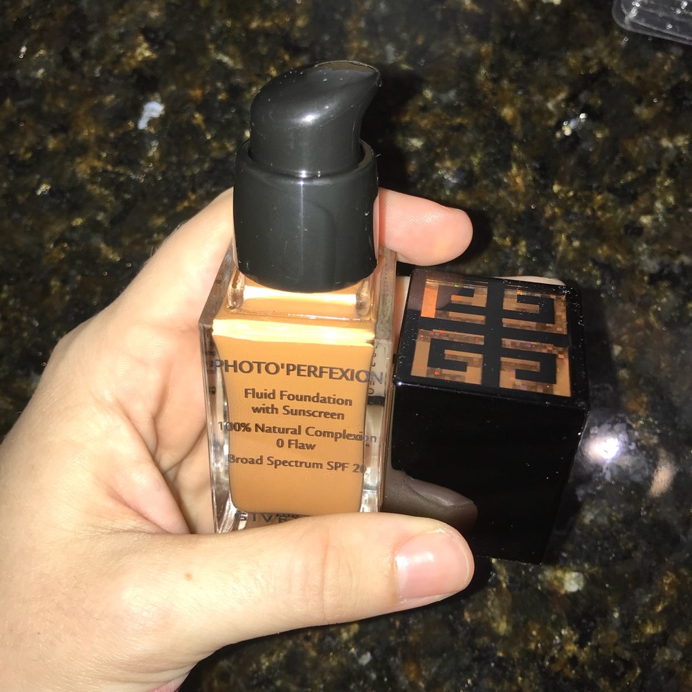Givenchy Foundation